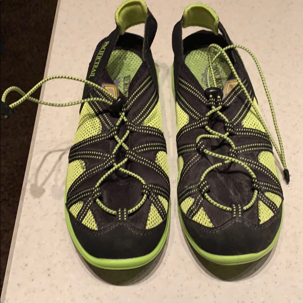 Pacific trail men’s water socks size9 worn 1 time